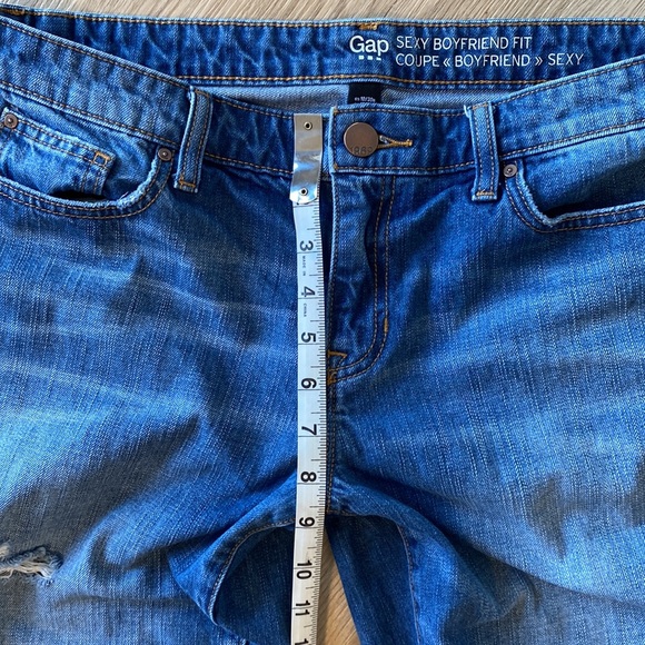 $9 CLEARANCE - Gap Sexy Boyfriend Fit Jeans - Picture 10 of 12